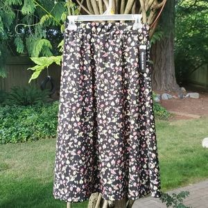 Elizabeth & Nicole floral spandex skirt